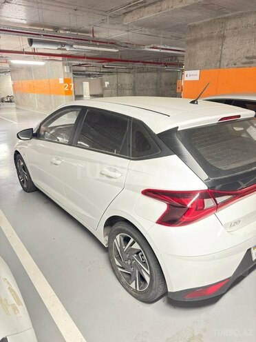 Hyundai i20-3
