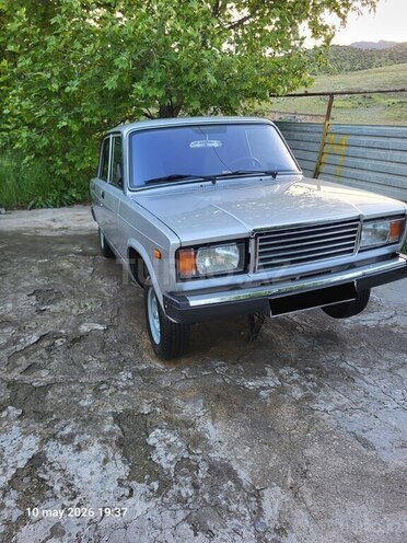 LADA (VAZ) 2107-2