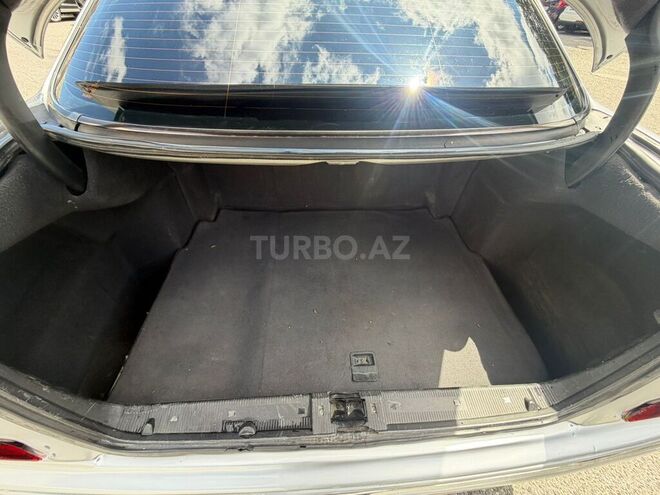 Mercedes E 240-18