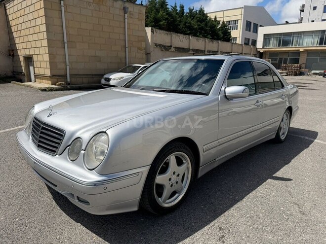 Mercedes E 240-5