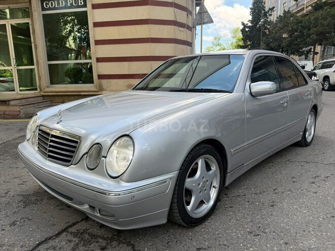 Mercedes E 240-3