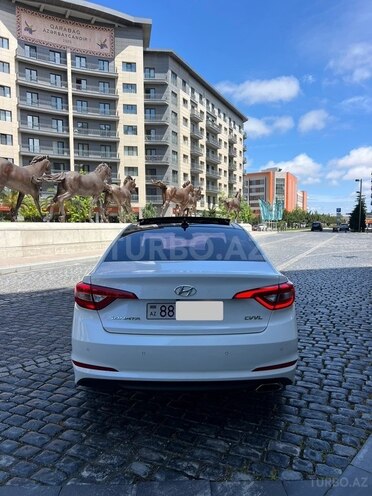 Hyundai Sonata-2