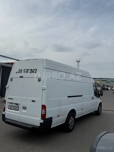 Ford Transit-3