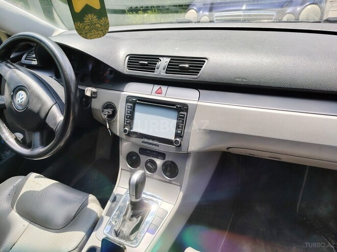 Volkswagen Passat-2