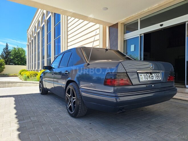 Mercedes 190-4