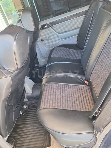 Mercedes 190-9