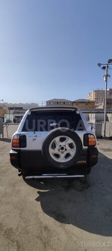 Toyota RAV4-2