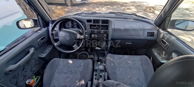 Toyota RAV4-17