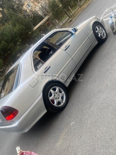 Mercedes C 240-3