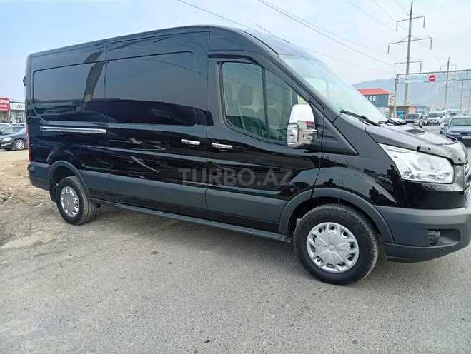 Ford Transit-11