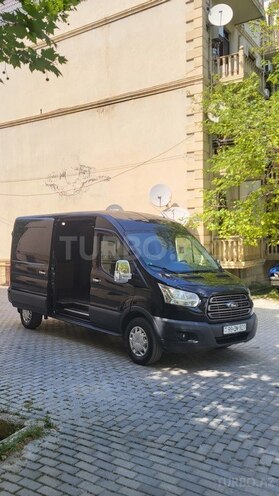 Ford Transit-16