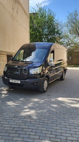 Ford Transit-13