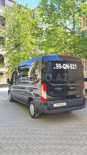 Ford Transit-12