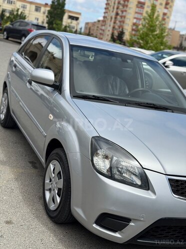 Kia Rio-4