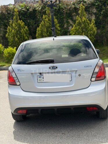 Kia Rio-11