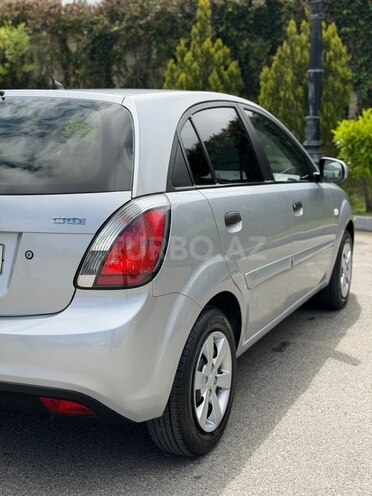 Kia Rio-12