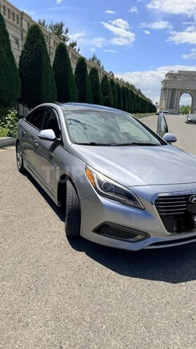Hyundai Sonata-14