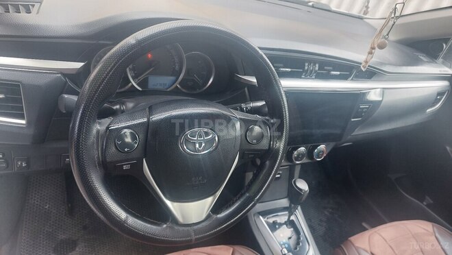 Toyota Corolla-4