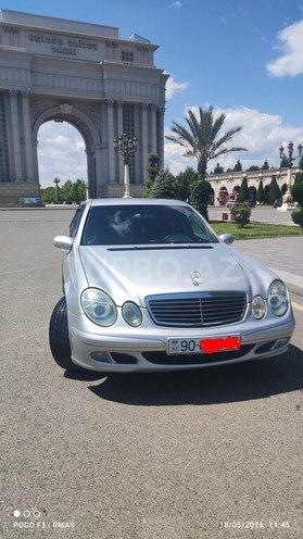 Mercedes E 220-1