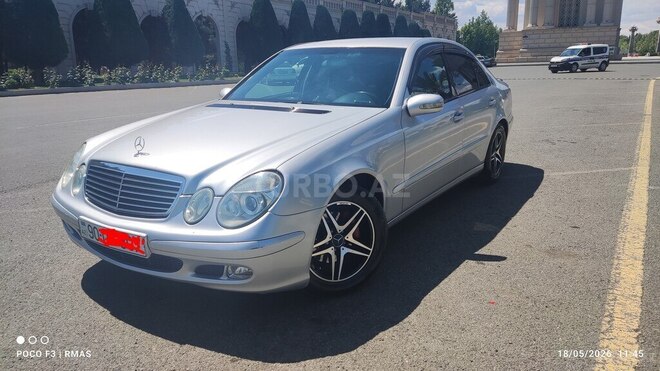 Mercedes E 220-3