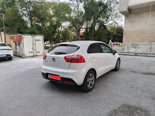 Kia Rio-4