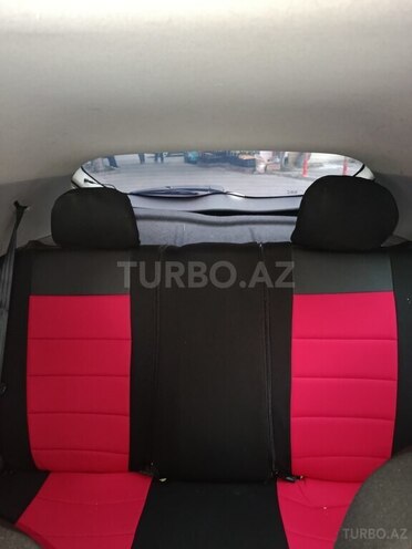 Kia Rio-10