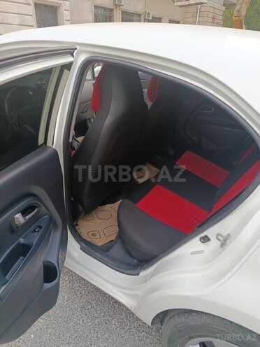 Kia Rio-13