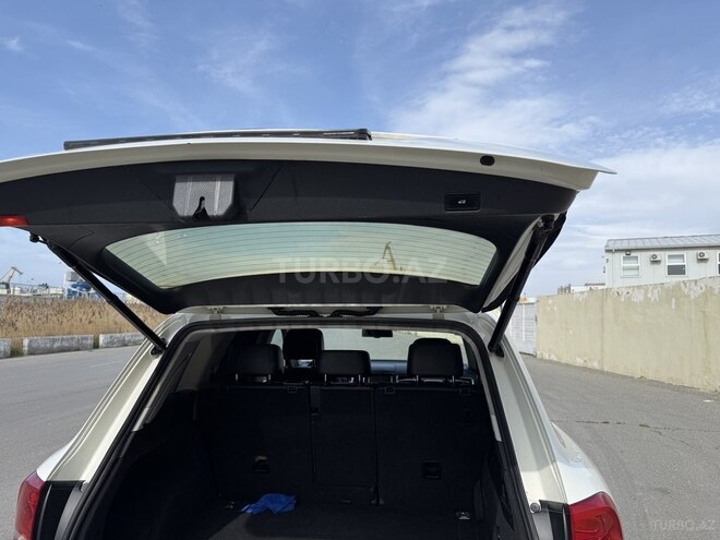 Volkswagen Touareg-10