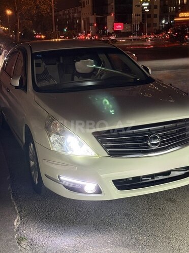 Nissan Teana-1