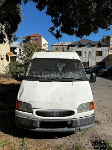 Ford Transit-1