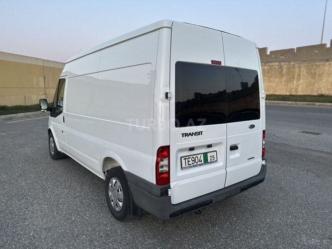 Ford Transit-19