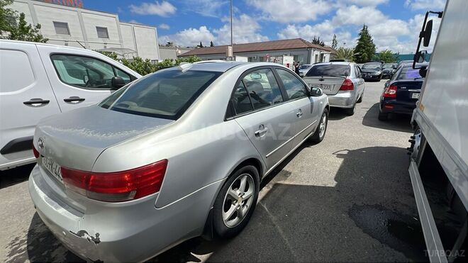 Hyundai Sonata-5