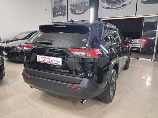 Toyota RAV4-7