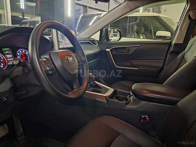 Toyota RAV4-3