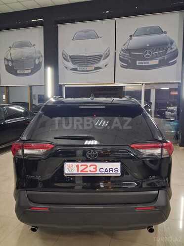 Toyota RAV4-13