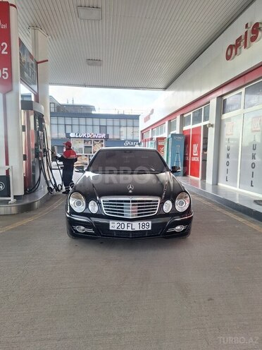 Mercedes E 220-2
