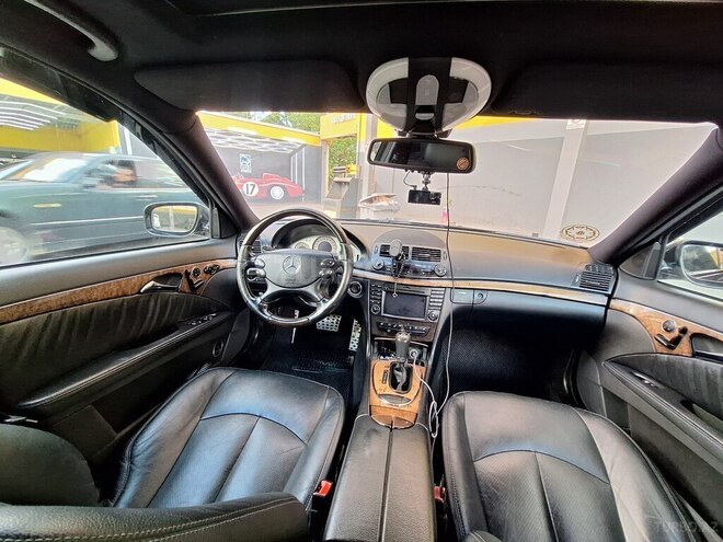 Mercedes E 220-13