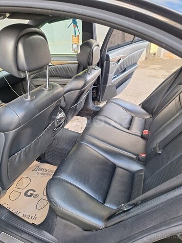 Mercedes E 220-17