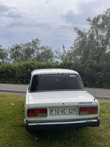 LADA (VAZ) 2107-2