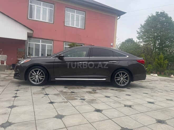 Hyundai Sonata-2