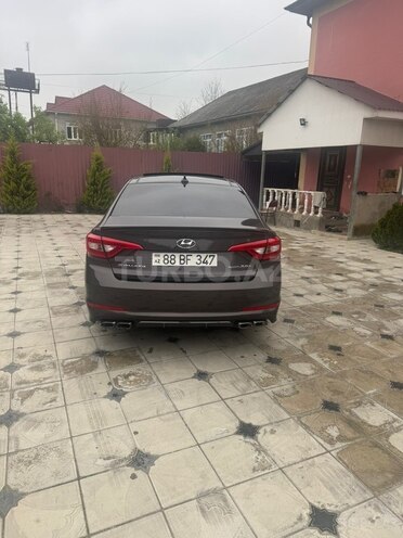 Hyundai Sonata-4