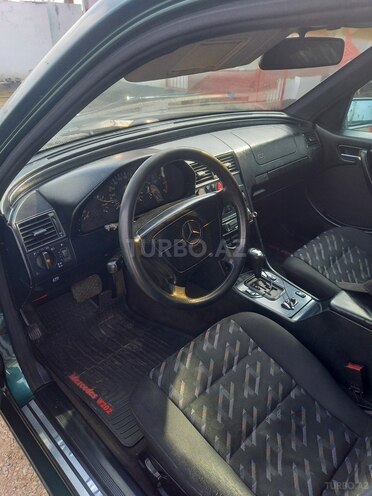 Mercedes C 220-7