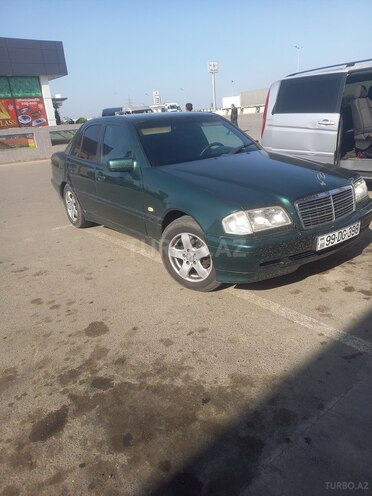 Mercedes C 220-12