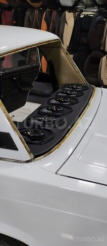 LADA (VAZ) 2107-21