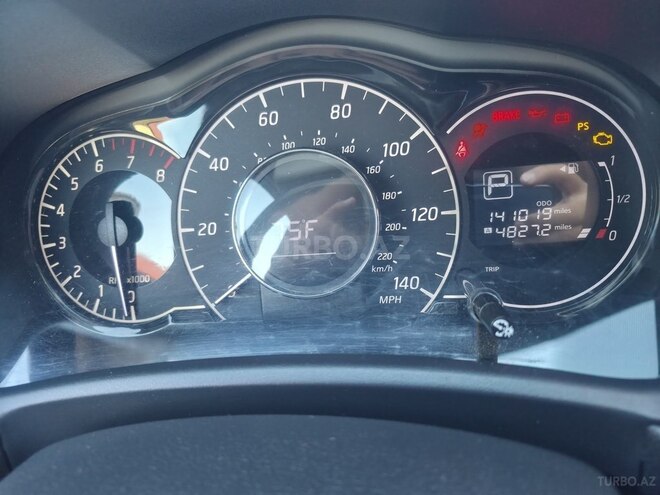 Nissan Note-8