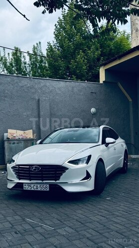 Hyundai Sonata-1