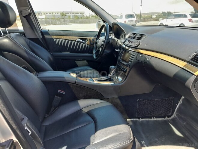 Mercedes E 350-10