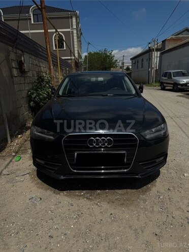 Audi A4-15