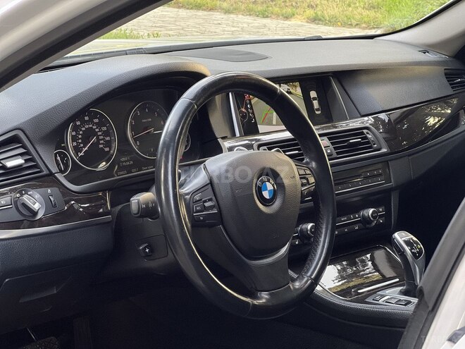 BMW 528-17