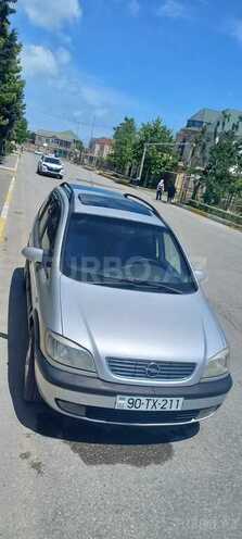 Opel Zafira-11